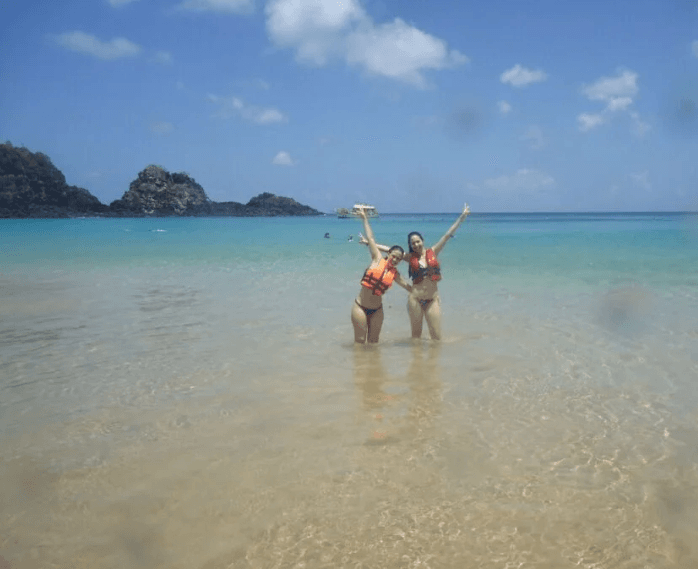 Ilha Tour em Noronha inclui alimentação? 